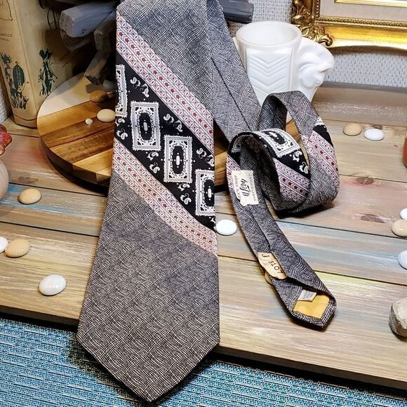 Beau Brummell Vintage 4.5" Wide Black/White/Red Statement Tie - Picture 1 of 8